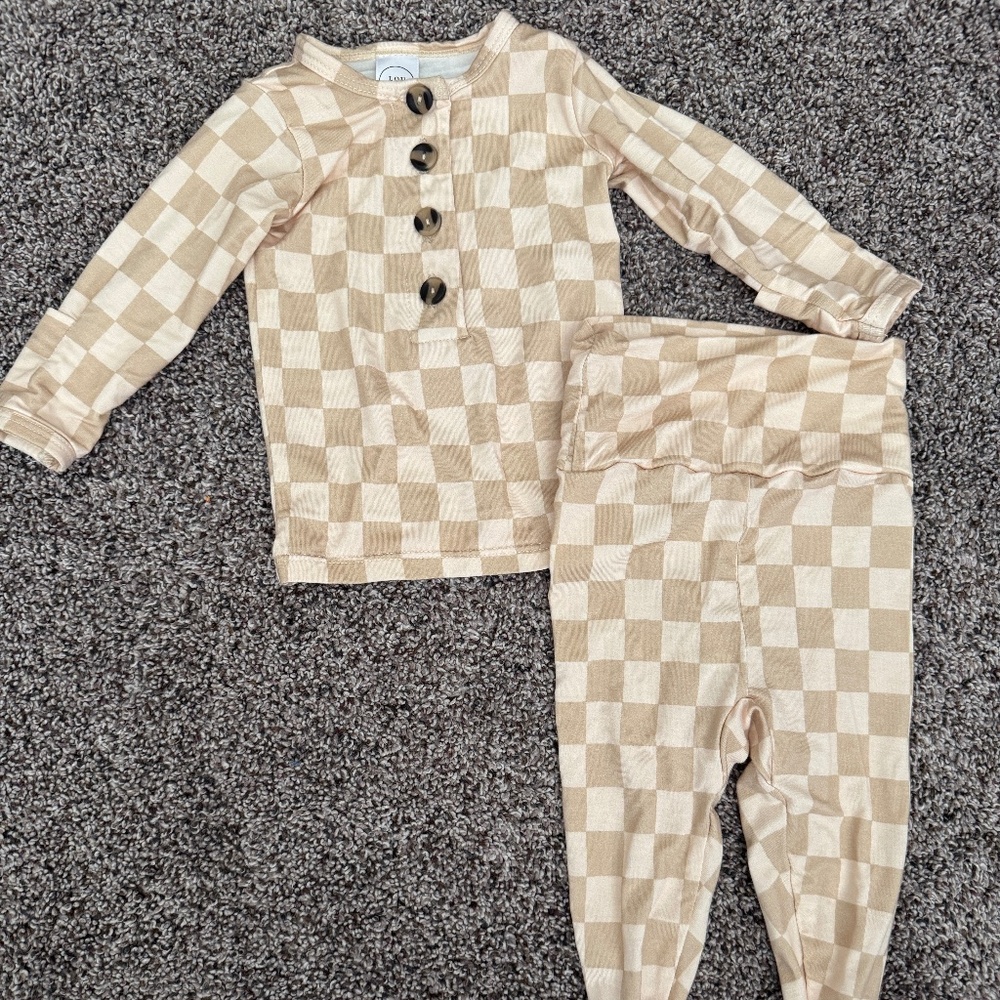 Lou Lou & Company Top and bottoms